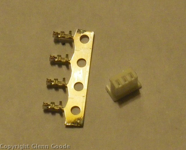 Futaba_micro_servo_kit2
